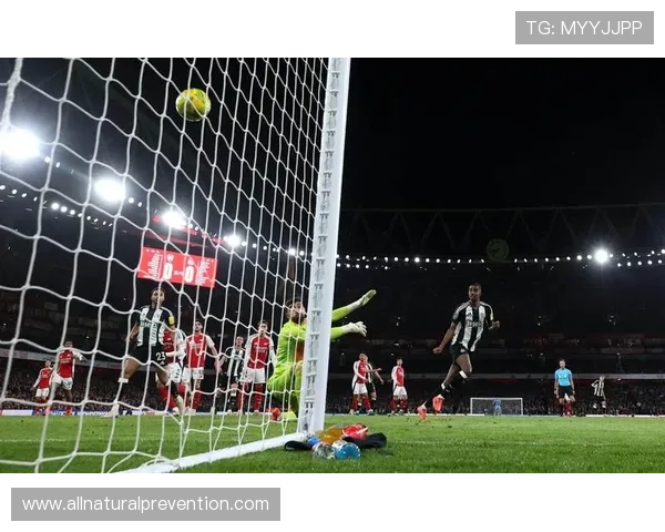 伊萨克：被低估的技术型中锋如何跻身顶级行列